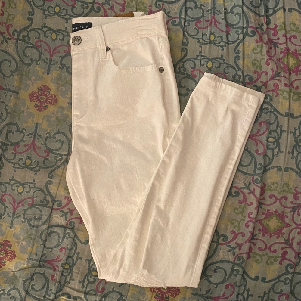 Aeropostale White Ripped Skinny Jean